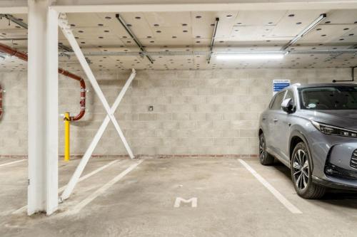 Stylish Modern 2Bed Apartment - Free Parking&Gym photo 22