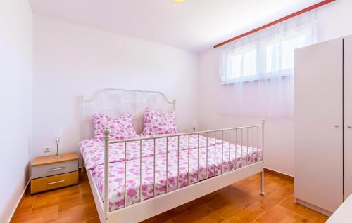 2 Bedroom Cozy Apartment In Medulin