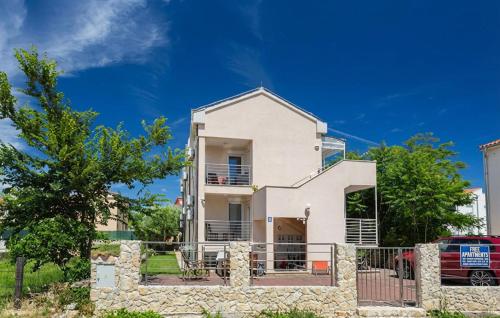 2 Bedroom Lovely Apartment In Medulin