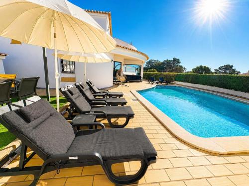 Villa Cristina 17 - Pool & 10 min walk from beach