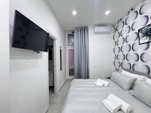 Affittacamere Guesthouse Spaccanapoli in Historical Center near to Garibaldi Central Station