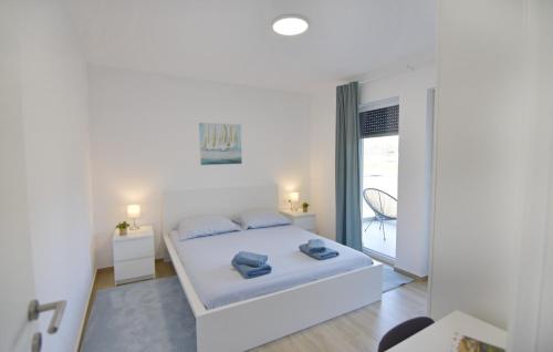 Apartments with parking space Valica, Umag - 25198