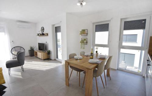 Apartments with parking space Valica, Umag - 25198