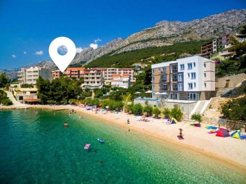 Apartments with parking space Nemira, Omis - 25512