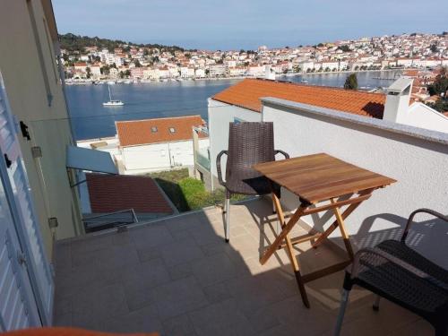 Apartments with parking space Losinj, Losinj - 25347