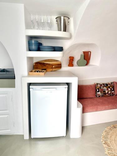 Little Rock Villa - Oia