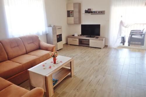Apartments with parking space Starigrad, Paklenica - 25547