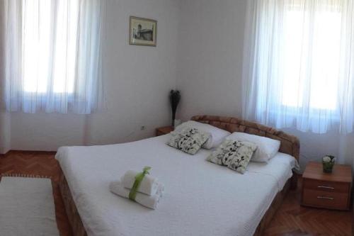 Family-friendly apartments with swimming pool Seget Donji, Trogir - 25167