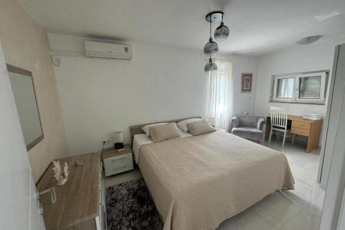 Apartments by the sea Zadar - 25718