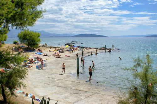 Apartments with parking space Kastel Stafilic, Kastela - 25247