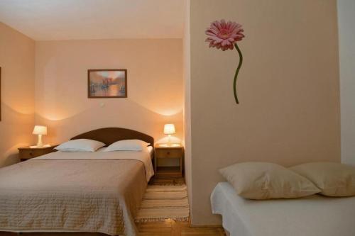 Apartments with WiFi Zecevo Rtic, Rogoznica - 25659