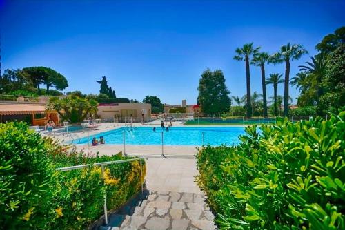 Grand appartement avec vue mer Juan-les-Pins