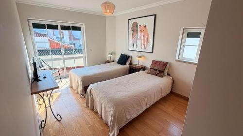 Relaxed 3 bedrooms penthouse in the heart of Cascais historic center, few steps from the beach