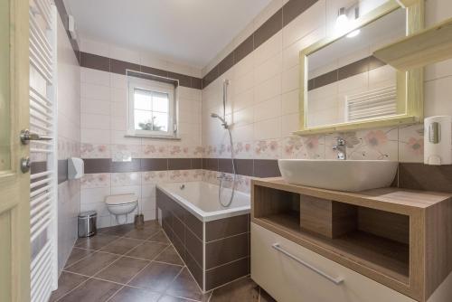 Gallery image of Guesthouse Tolc in Spodnja Sorica