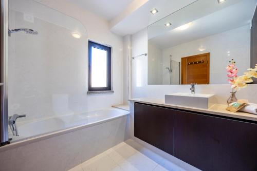 Baia da Luz - Tropicana Beach Apartment