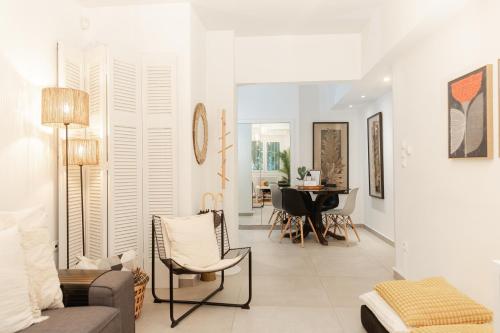 Mama's Home - 2 BR Near Acropolis - Metro - 300Mbps