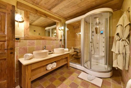 Koupelna v ubytování Hotel La Rouja