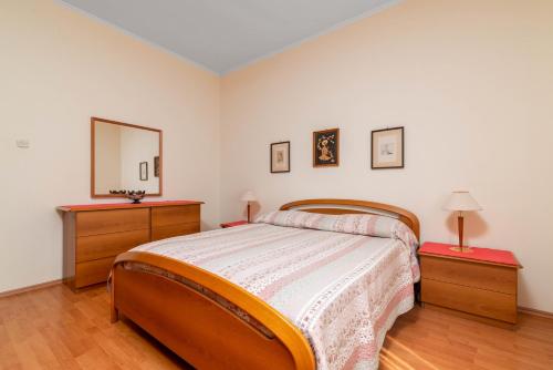 Apartments by the sea Umag - 6095