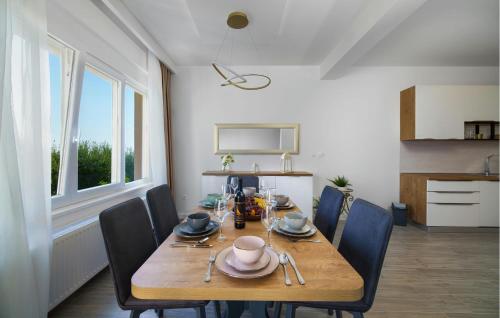Nice Apartment In Split