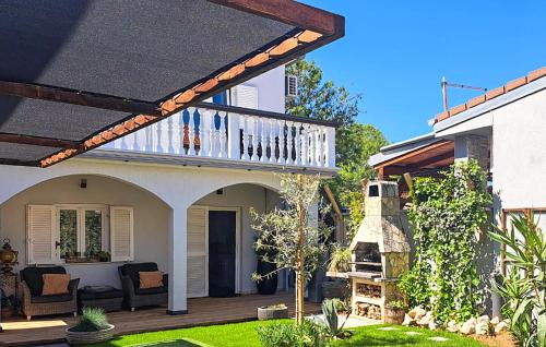 Awesome Apartment In Biograd Na Moru With Wifi