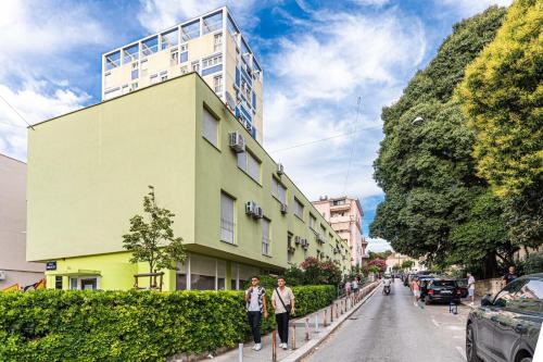 Apartments with WiFi Split - 25546