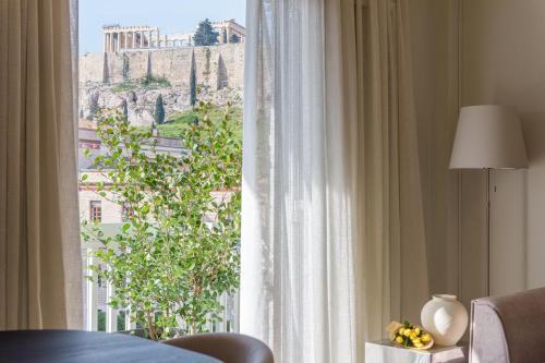 The Acropolis Crown Residence
