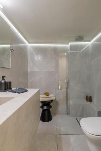 The Acropolis Crown Residence