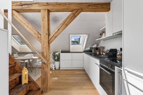 Waterfront Penthouse AC Rooftop Free Parking