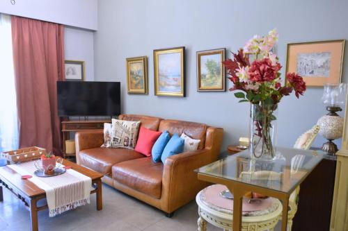 Retro Stylish House in the Heart of Athens