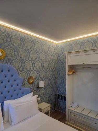 Friendly Venice Suites photo 24