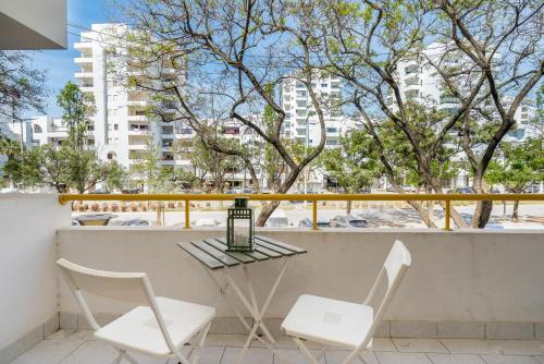 BmyGuest - Quarteira Cosy Beach Apartment