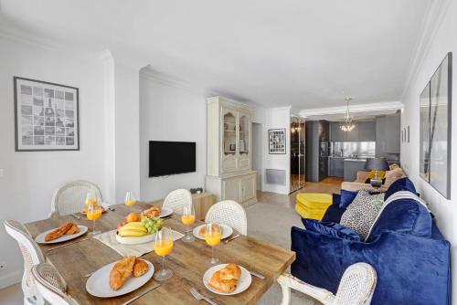 BnBNova - 2BR 2BA - Champs-Élysées & Arc de Triomphe