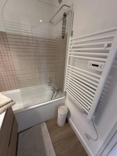 Studio magnifique vue mer 7é étage Garage privé !