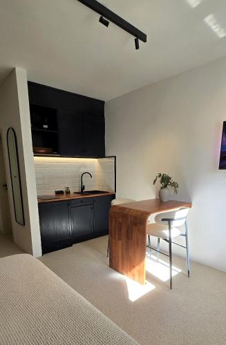 Split Memories Suites