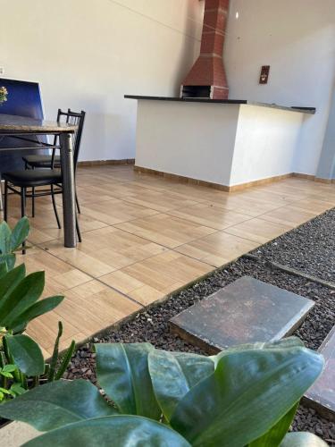 Casa confortável perto Paraguai e centro com área gourmet