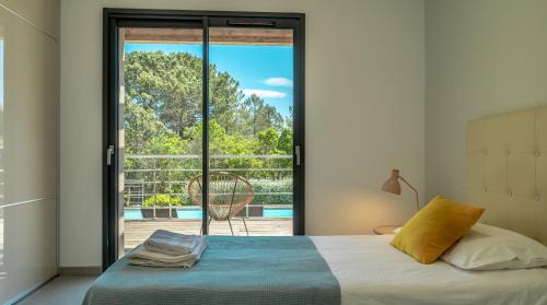 Villa pool heated, nature, beach & comfort