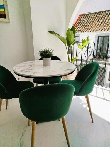 Impressive apartment with 3 bedrooms metres from the beach