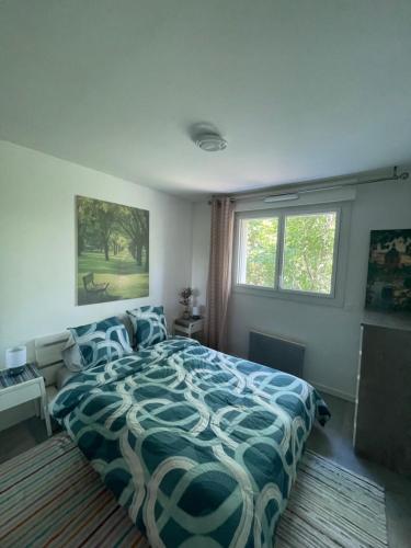 Apartment Zénith Charm of Barry Gardens- private parking