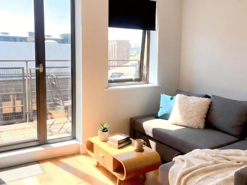 Foto Stylish 1 Bed Apartment in Belfast City Centre 2
