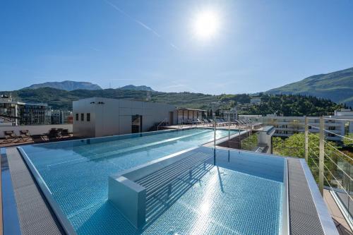 Etra Suites & Apartments