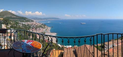 a view of the ocean from a balcony at Casa Beatrice Amalfi Coast in Vietri sul Mare