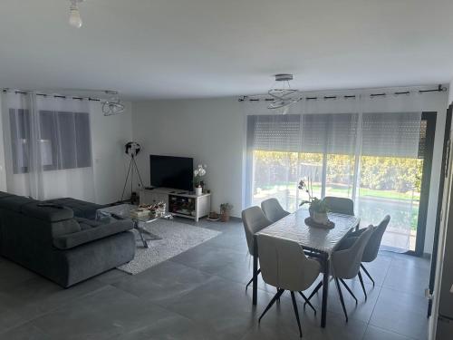 Magnifique maison 6 personnes avec piscine, terrasse