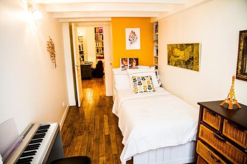 Stylish loft, premium location, 120sqm, 3 Br, AC