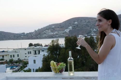 Nápoje v ubytování Hotel Faros