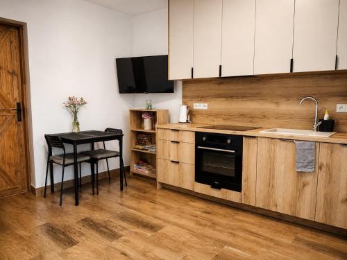 Apartament przy sadzie