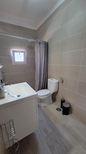 Villa La Paz- Spacious Family Villa, BBQ and Parking