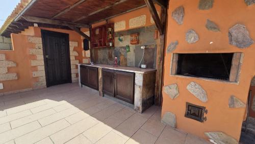 Villa La Paz- Spacious Family Villa, BBQ and Parking