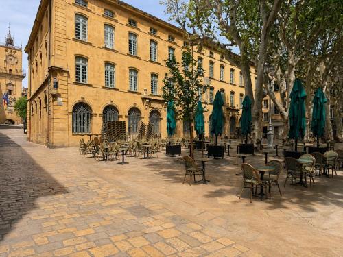 Aix-en-Provence, Charmant studio idéalement situé avec Clim et linge fourni