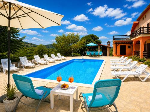 Apartment Luce - Pool & BBQ - peaceful and private retreat near Šibenik
