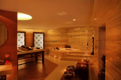Koupelna v ubytování The Metropolitan Hotel & Spa New Delhi